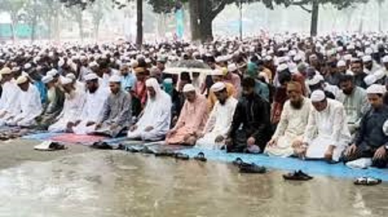 ত্যাগের মহিমায় উদযাপিত পবিত্র ঈদুল আজহা,দেশজুড়ে ধর্মীয় আবহ ও কোরবানির ব্যস্ততা